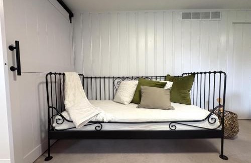 Laval Apartment | Montreal - Laval Haven - Entire Rental Unit