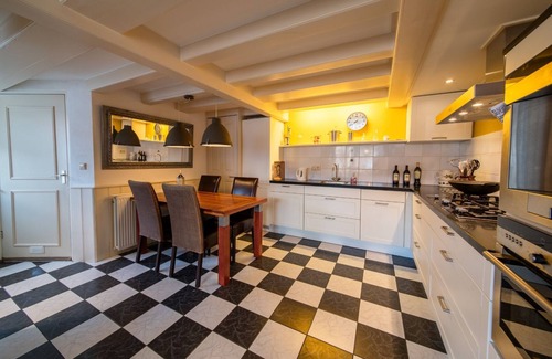 Medemblik House | Monumental Dutch house in old center on harbor. Unique and luxurious location!