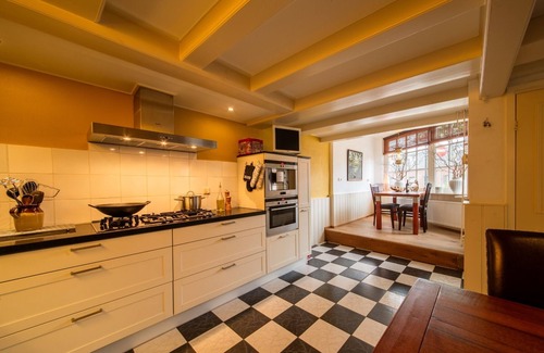 Medemblik House | Monumental Dutch house in old center on harbor. Unique and luxurious location!
