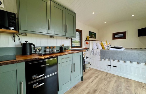 Blaisdon Cottage | Mooffitch Riverview Hut