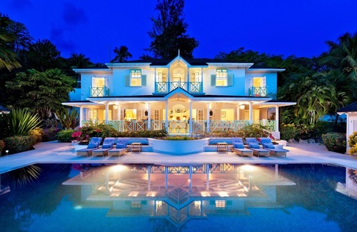 Paynes Bay Villa | Moon Dance | a stunning 6 bedroom villa set in the heart of Barbados.