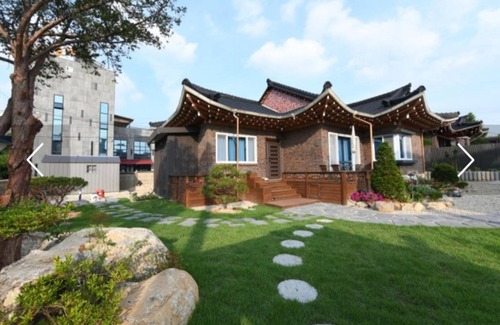 Chuncheon House | Moon Drawing Goeun