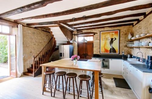 Castels et Bezenac Villa | Moon River Grande Maison