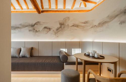 Gahoe-dong Apartment | Moonlight Hill