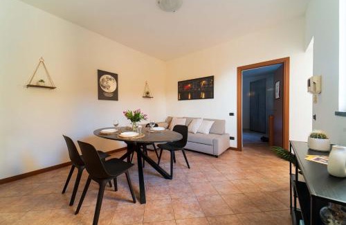 Lecco Apartment | Moonlight - Lecco Getaway