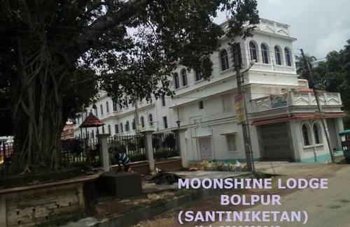 Bolpur Hotel | Moonshine Lodge