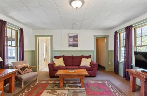 Holderness House | Moose Manor- Squam Waterfront