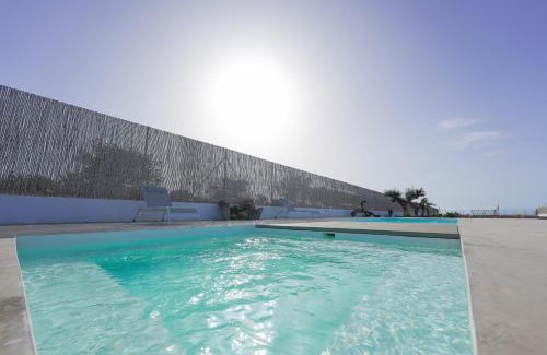 El Toyo Apartment | Moott Homes Suites Villa Costacabana