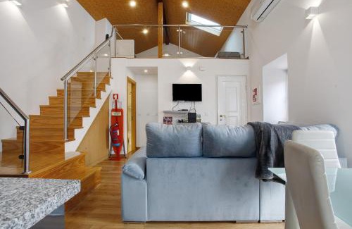Nossa Senhora das Misericordias House | Moradia Dos Castelos Azul