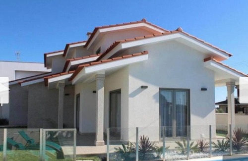 Marinhas House | Moradia dos Telhadinhos Avec Piscine a 1.5km de la Plage et 1.5 km de la Montagn