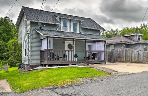 Morgantown House | Morgantown Home with Deck about 2 Mi to WV University!