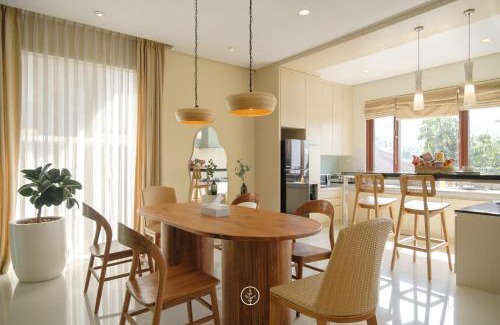 Bandung Villa | Morning Glory Mountain View Villa 4 bedrooms with a private swimming pool