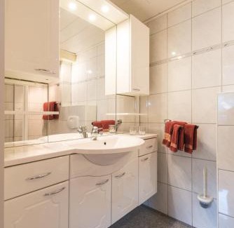 Ediger Hotel | Moselromantik-Hotel zum Löwen