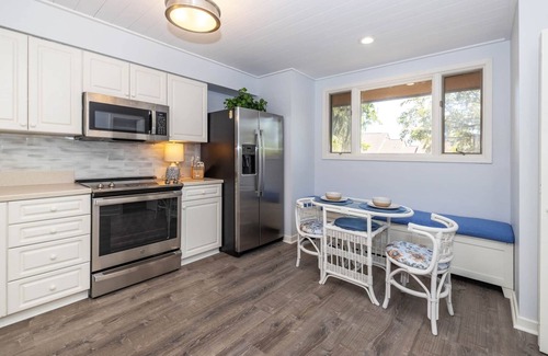 St. Simons Island Condo | Moss Oak Golf Course Lake view