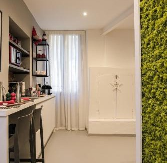 Centro Storico Nord Apartment | Moss & Stone - 3 min walk to piazza Vittoria