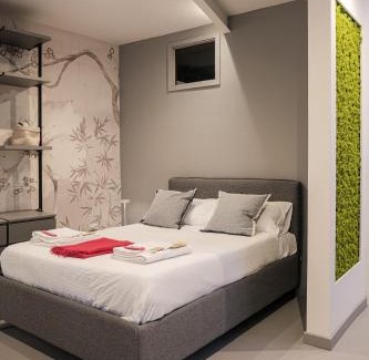 Centro Storico Nord Apartment | Moss & Stone - 3 min walk to piazza Vittoria