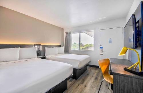 North Lamar Hotel | Motel 6 Austin, TX - North