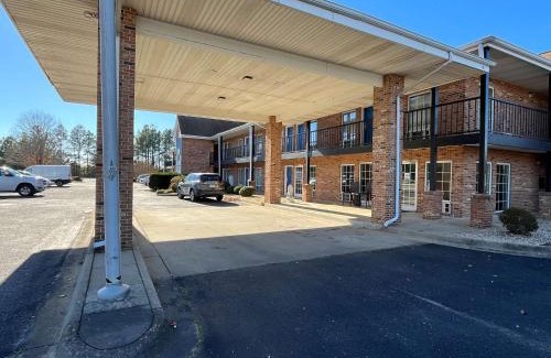 Bracey Hotel | Motel 6 Bracey, VA I 85