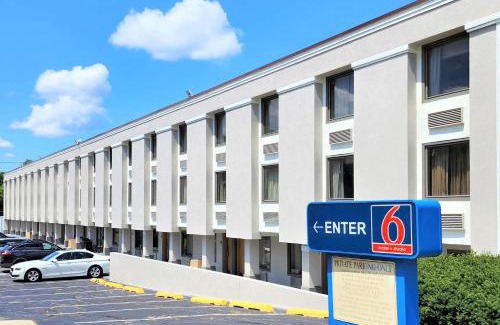 Catonsville Hotel | Motel 6 Catonsville MD Baltimore West