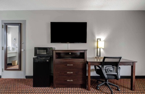 Chickasha Hotel | Motel 6 Chickasha, Ok