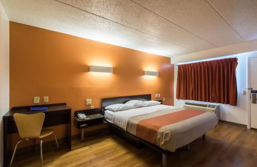 Crawfordsville Hotel | Motel 6-Crawfordsville, IN