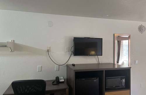 Cross Lanes Hotel | Motel 6 Cross Lanes, WV - Goff Mountain Rd