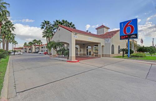 Edinburg Hotel | Motel 6-Edinburg, TX