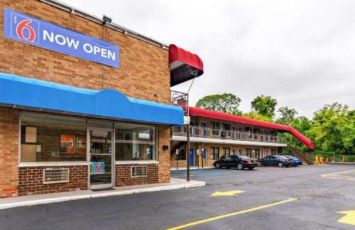 Elmsford Hotel | Motel 6-Elmsford, NY - White Plains