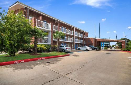 Brookhollow Hotel | Motel 6-Houston, TX - Brookhollow