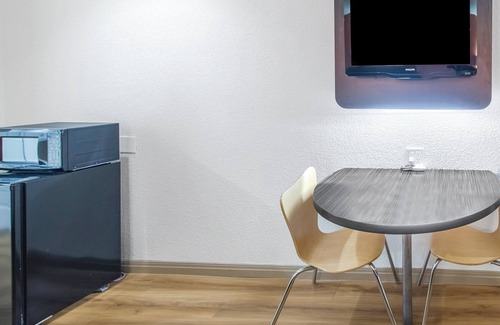 Hutchins Hotel | Motel 6 Hutchins, TX