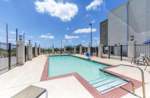Laredo Hotel | Motel 6-Laredo, TX - Airport