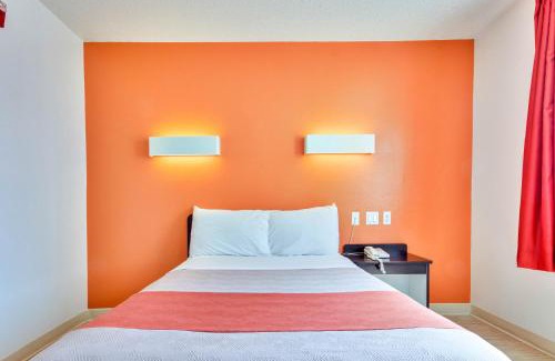 Lewisville Hotel | Motel 6-Lewisville, TX - Dallas