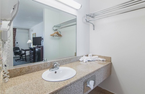 Liberal Hotel | Motel 6 Liberal, KS