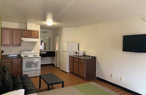 Longview Hotel | Motel 6 Longview, TX - North