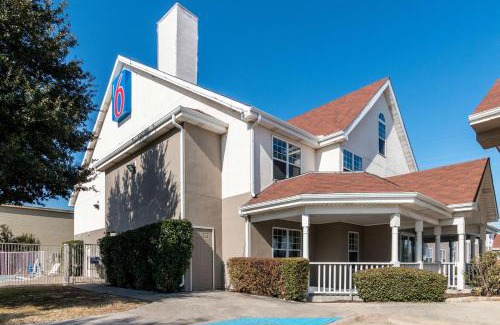 North Richland Hills Hotel | Motel 6-North Richland Hills, TX - NE Fort Worth
