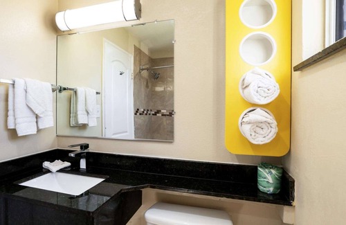 Odessa Hotel | Motel 6 Odessa, TX - 2nd Street