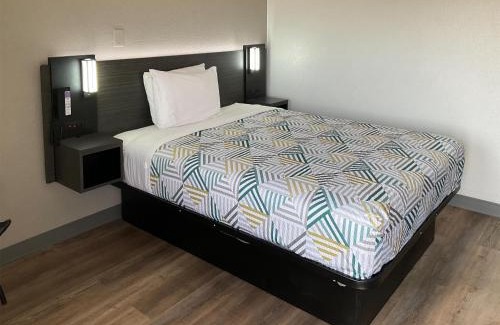 Odessa Hotel | Motel 6-Odessa, TX