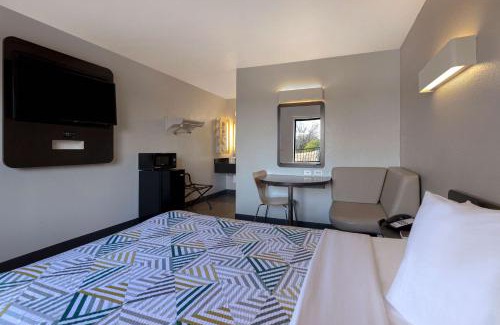 West San Antonio Hotel | Motel 6-San Antonio, TX - West SeaWorld