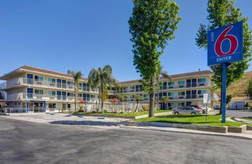 San Bernardino Hotel | Motel 6-San Bernardino, CA - North