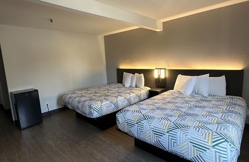 Mission Valley West Hotel | Motel 6 San Diego, CA - Hotel Circle - Mission Valley