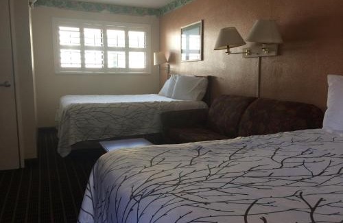 Russian Hill Hotel | Motel 6 San Francisco CA Fisherman"s Wharf