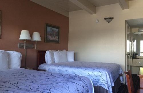 Russian Hill Hotel | Motel 6 San Francisco CA Fisherman"s Wharf