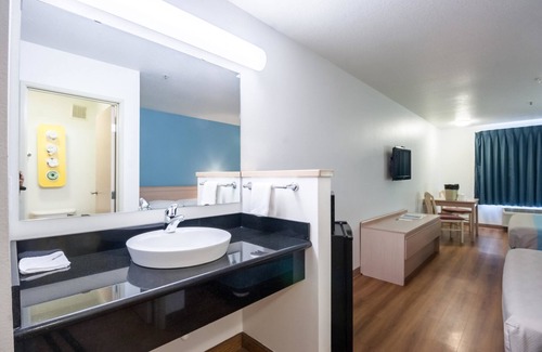 Seaside Hotel | Motel 6 Seaside, OR