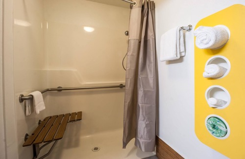 Seaside Hotel | Motel 6 Seaside, OR