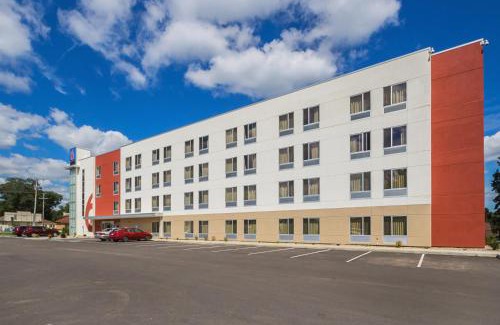 Roseland Hotel | Motel 6-South Bend, IN - Mishawaka