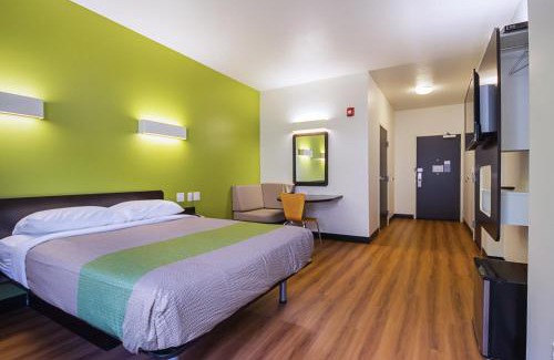 Roseland Hotel | Motel 6-South Bend, IN - Mishawaka