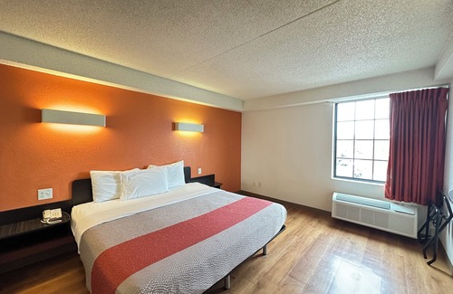 Springfield Hotel | Motel 6 Springfield, VA - Washington DC Southwest