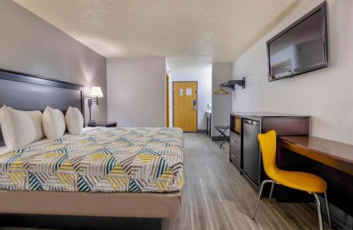 Stuart Hotel | Motel 6 Stuart, IA