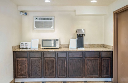 Point Pleasant - Toms River Hotel | Motel 6 Toms River, NJ - Near Seaside Heights