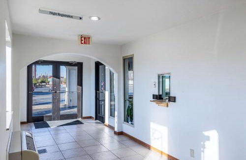 Urbana Hotel | Motel 6-Urbana, IL